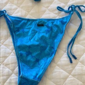Triangl bikini bottoms nwot